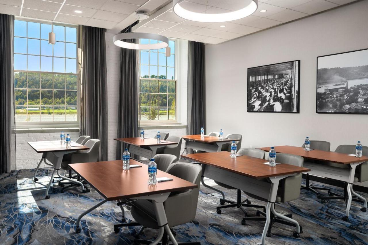 Fairfield Inn & Suites Madison Historic Eagle Cotton Mill מראה חיצוני תמונה