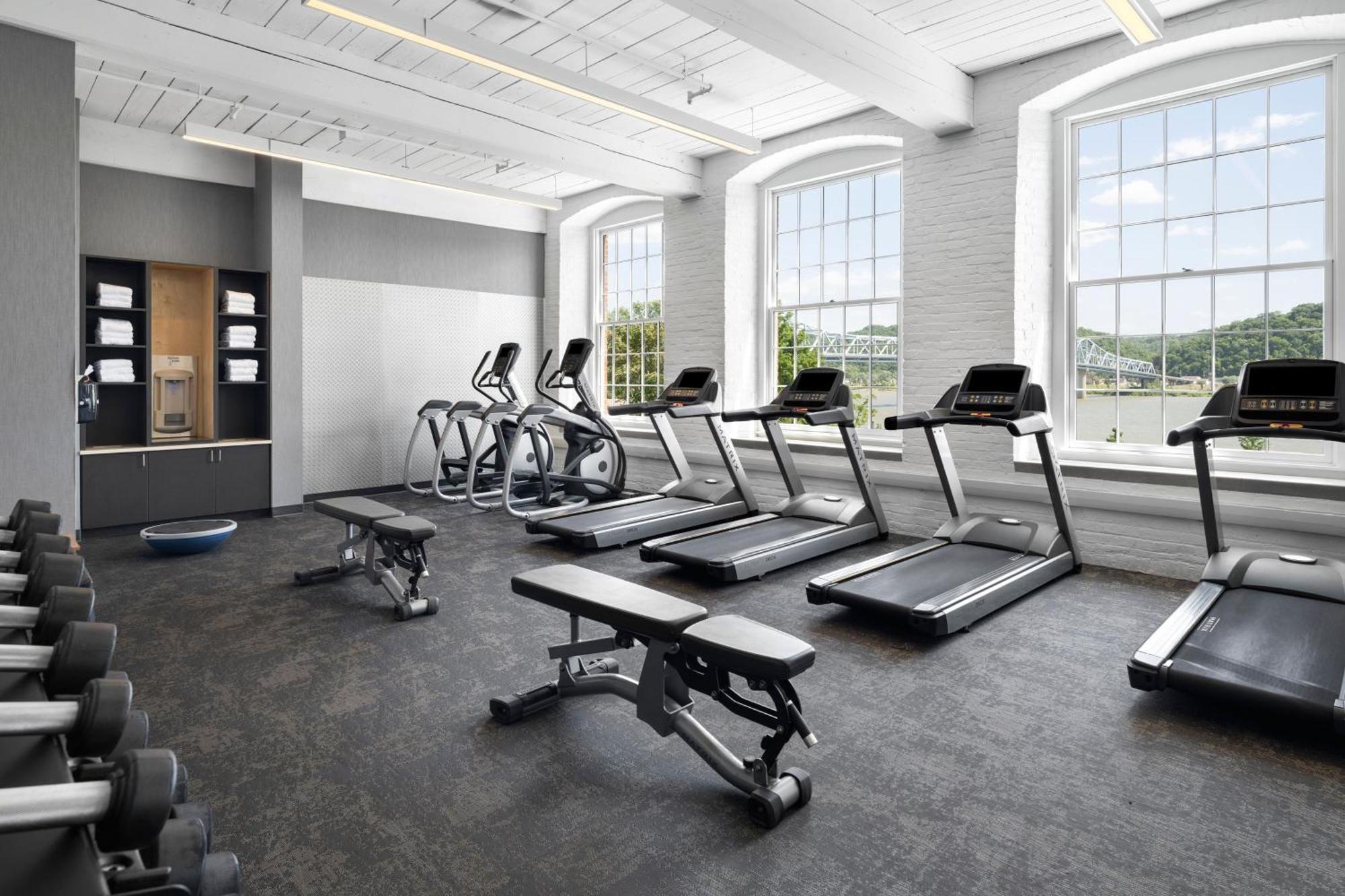 Fairfield Inn & Suites Madison Historic Eagle Cotton Mill מראה חיצוני תמונה