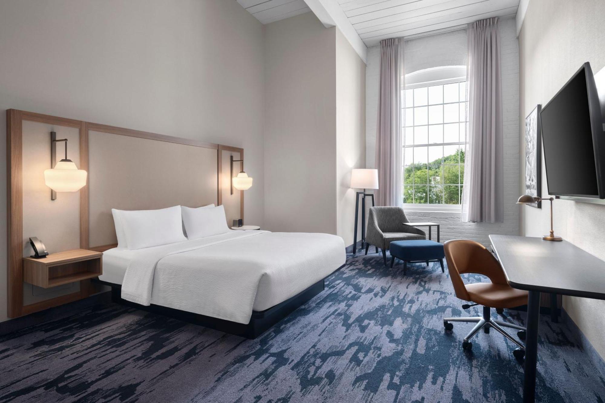 Fairfield Inn & Suites Madison Historic Eagle Cotton Mill מראה חיצוני תמונה