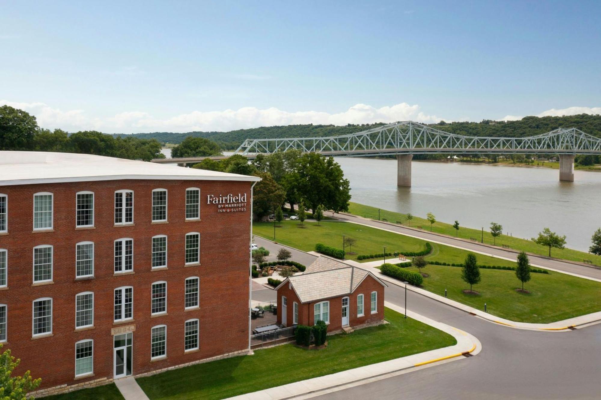 Fairfield Inn & Suites Madison Historic Eagle Cotton Mill מראה חיצוני תמונה